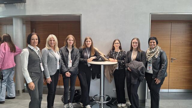 vlnr: Eva Hochenauer, Andrea Siebeneicher, Mia Ramsauer, Alina Pichler, Ariana Haradinaj, Marie Harant, Barbara Mittmasser | Foto: Barbara Mittmasser