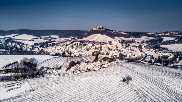 Weinviertel, Falkenstein, Winter, Kellergasse, Schnee | Foto: weis (c) Niederösterreich Werbung/ Robert Herbst