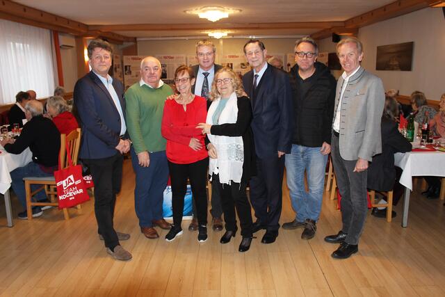 Ein ganz tolles Jubiläum: Der Pensionistenverband Unterwaltersdorf feierte im Restaurant "s‘Platzl" mit rund 100 Gästen seinen 75. Geburtstag. | Foto: schicker