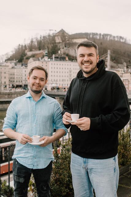 Robert Berger (l.) und Stefan Savija sind die neuen Betreiber des Café Würfelzucker in der Griesgasse. Sie übernehmen von Christoph Würfel, der das Café 2006 gegründet hat. Fokus liegt verstärkt auf Frühstück und Brunch. | Foto: Café Würfelzucker / Maislinger
