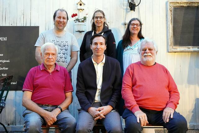 Der Verein mit Christof Kuhn, Renate David, und Christa Bernert. Untere Reihe: Karl Heinz Mayrhofer, Peter Kienast, Robert Patocka (v.l.) | Foto: VIGL