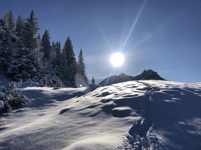 Tirol erwartet am Wochenende erneut ein strahlend blauer Himmel.  | Foto: Walter Leitgeb