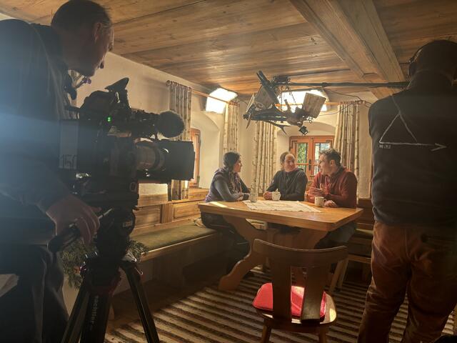 Ein Blick hinter die Kulissen beim Filmdreh für "Heimatleuchten". | Foto: Nimpf