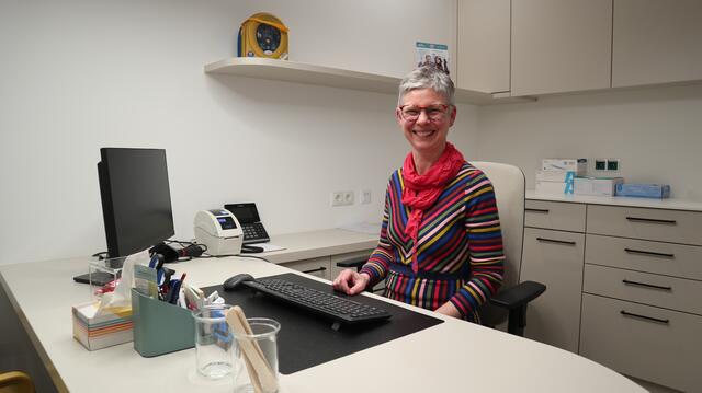 Dr. Alexandra Leder in ihrer neuen Ordination | Foto: Lauren Seywald / MeinBezirk