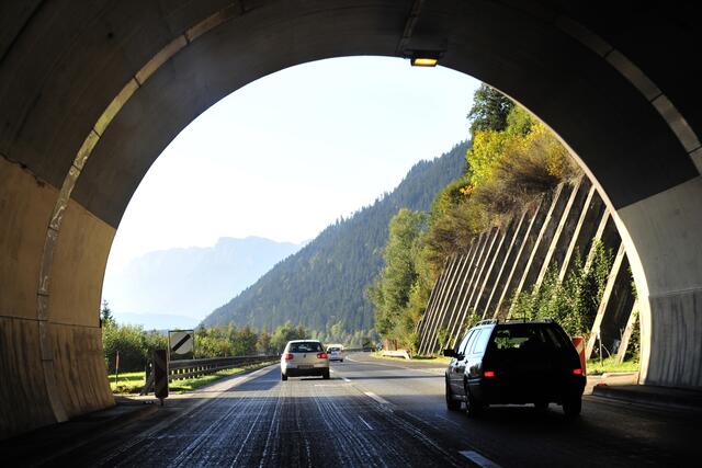 2024 wurden neben den Strecken auch elf Tunnelvorportale überprüft. Im Bild: Tunnelausfahrt bei Werfen | Foto: ASFINAG