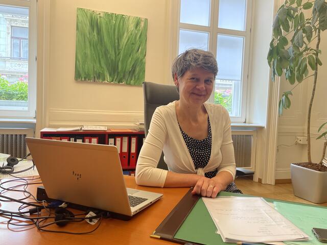 "Die Politik muss Prioritäten setzen. Wenn es eine andere Möglichkeit gegeben hätte, 'tausend Rosen'", erzählt die Bezirksvorsteherin in Währing Silvia Nossek (Grüne)  | Foto: Johannes Reiterits