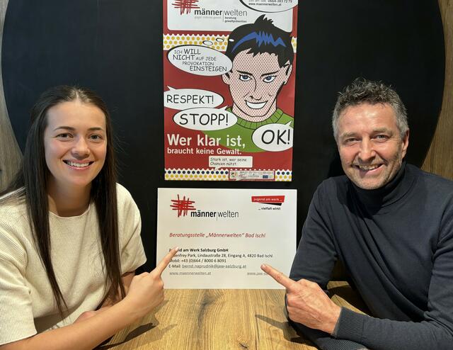 Sozialstadträtin Marija Gavric und Bernd Naprudnik freuen sich über die Eröffnung. | Foto: Gde. Bad Ischl