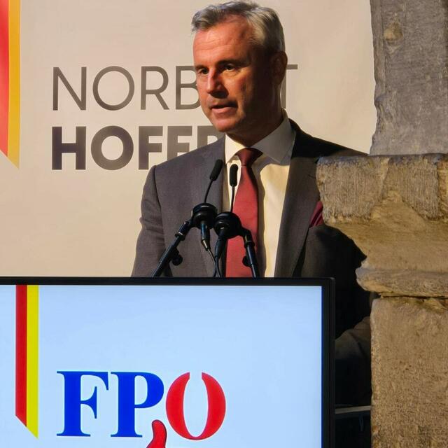 Norbert Hofer bei seiner Abschlussveranstaltung auf Burg Lockenhaus.  | Foto: FPÖ Burgenland
