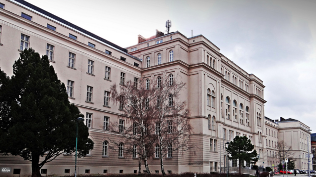 Ermittlungen an der HTL Mödling gibt es vonseiten des LKA Niederösterreich. (Archivfoto) | Foto: Karl B. /RMA Archiv