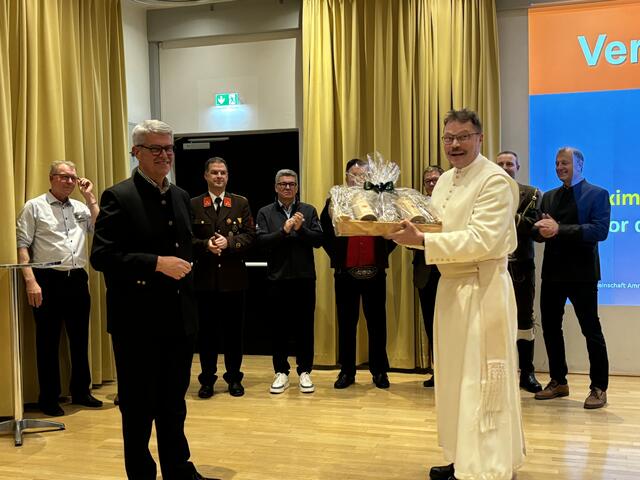 Maximilian Thaler OPraem verabschiedete sich von der Pfarre Amras. | Foto: Alicia Martin Gomez