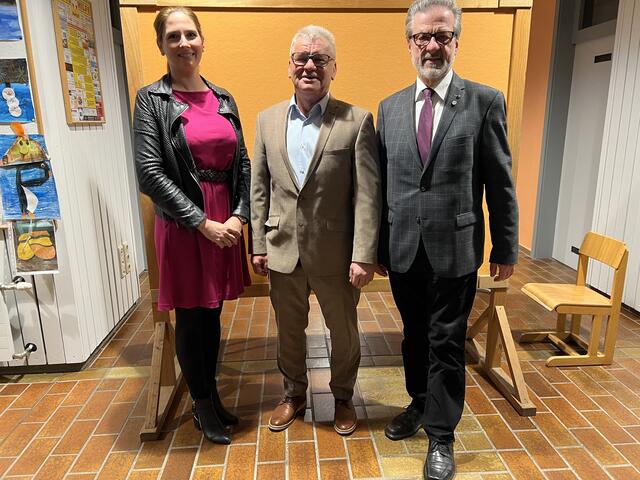 Elisabeth Kladiva mit Peter Fließer und Engelbert Huber | Foto: Cescutti