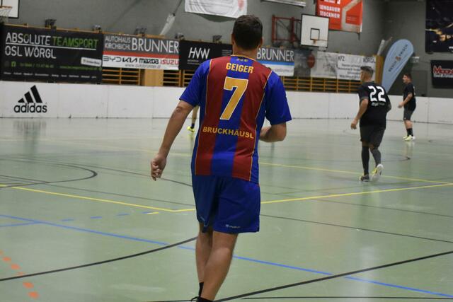 Nicht nur als Organisatoren des Turniers, sondern auch am Parkett aktiv: der FC Bruckhäusl. | Foto: FC Bruckhäusl