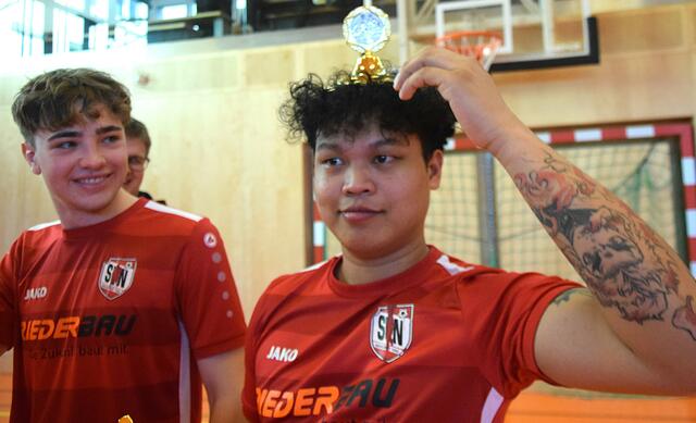 Pokal-Deckel Aufpasser von Niederndorf. | Foto: Schwaighofer