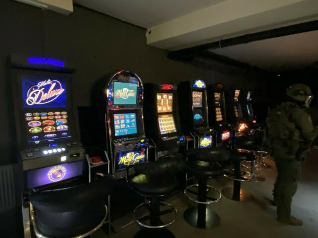 22 illegale Spielautomaten wurden beschlagnahmt. | Foto: Bundesministerium für Finanzen, Pressestelle