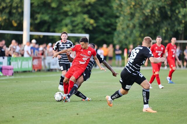 Wohin geht die Reise für die Kicker der ASKÖ Oedt im mit viel Spannung erwarteten Titelduell der Regionalliga Mitte? | Foto: Reischl