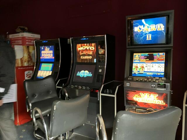 22 illegale Spielautomaten wurden beschlagnahmt. | Foto: Bundesministerium für Finanzen, Pressestelle