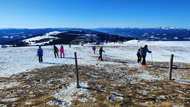 die Skifahrer kehren auch gerne im Alois Günther Haus ein... | Foto: I.Wozonig