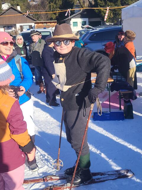 Auch Kinder hatten Spaß am Skifahren wie damals.