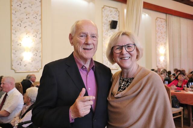 Gute Balllaune beim Obmann des Pensionistenverbandes Werner Grubholz und der Obfrau den Seniorenbundes Ulrike Herunter | Foto: Edith Ertl