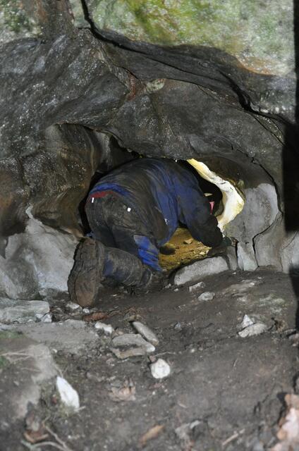 Eine Begehung der Tropfsteinhöhle war nur kriechend möglich | Foto: Viana Styria