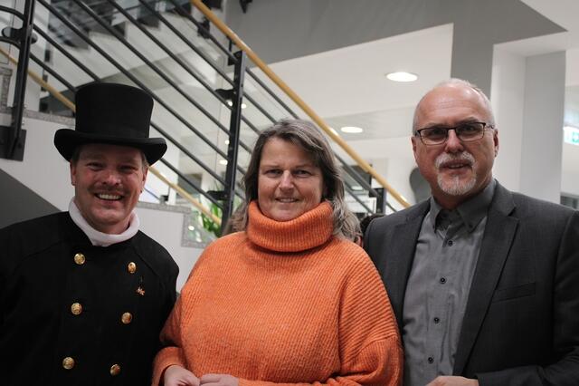 Ein weiteres Problem nannten die Unternehmer Peter Klicka und Elisabeth Friedrich beim Namen: "Solange die Dienstnehmer für immer weniger Arbeit immer mehr Geld verdienen wollen, sind die Aussichten auf gute Mitarbeiter sehr schwierig."  | Foto: mc