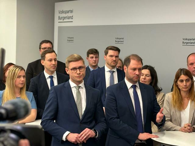 Gedrückte Stimmung und enttäuschte Gesichter bei der ÖVP. | Foto: Lisa-Marie Zehetbauer
