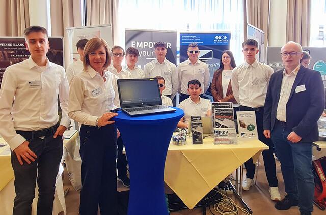 Platz zwei geht an die HTL Pinkafeld, die unter anderem über ihre HTL-Übungsfirma „IT-Solutions4You GmbH“ berichtete. | Foto: HTL Pinkafeld