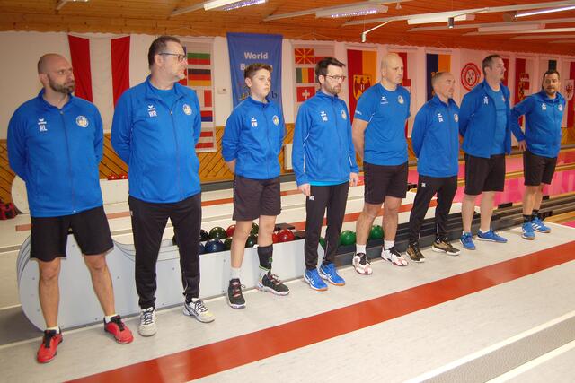KSK Klagenfurt-Magdalensberg bei der Begrüßung
Von links: Roman Leitner, Werner Rössler, Rafael Waldhauser, Martin Oberrauner, Andrej Lahovec, Dominik Konec, Patrick Geier und Mannschaftskapitän Daniel Waldhauser
