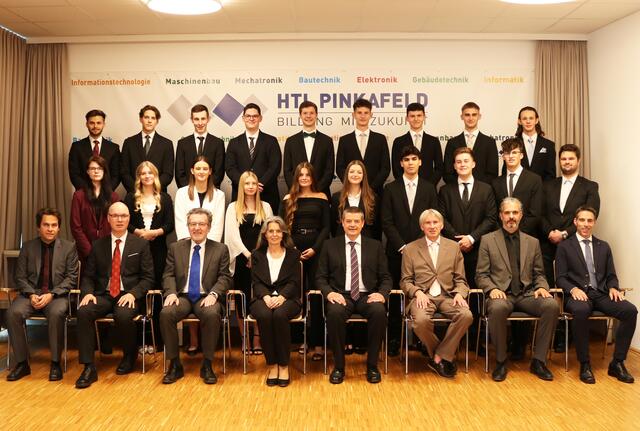 Bautechnik-Absolventen 2024 feierten ihren erfolgreichen Abschluss - 5AHBTH | Foto: HTL Pinkafeld