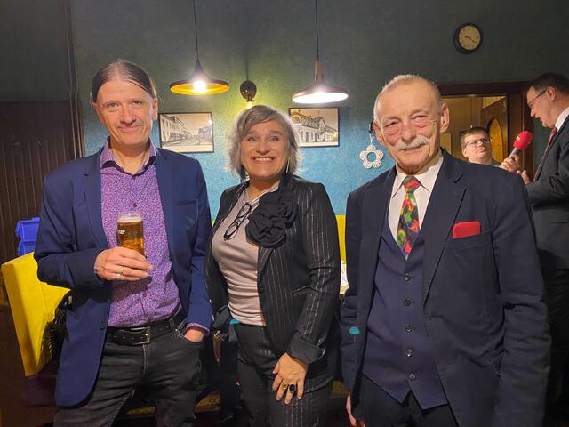 Obfrau Liza Hausmann-Farkas mit Sándor und Sándor