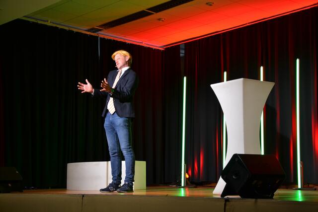 Outet sich als Österreich-Fan - Rolf Lehmann als Donald Trump | Foto: A. Fritsch