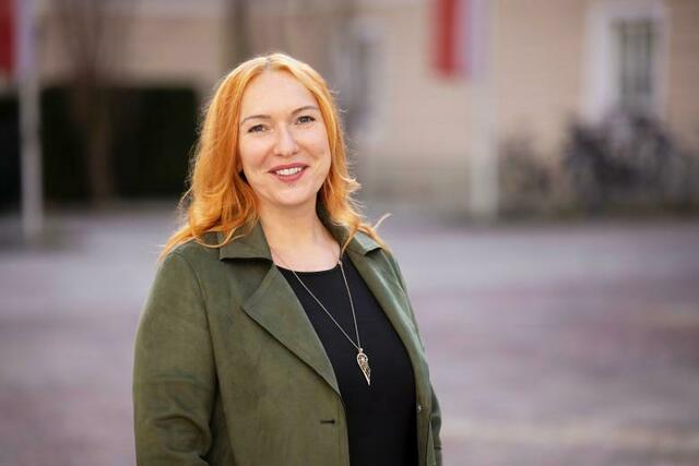 „Im Grunde brauchen wir drei Dinge in der Pflege: Eine ordentliche Finanzierung, ausreichend Fachkräfte und eine hinreichende Perspektive. All das vermisse ich im aktuellen Verordnungsentwurf. Denn die Prognosen für die Zukunft sehen nun mal so aus, dass wir bis zum Jahr 2040 eine Steigerung im Bereich der sog. ‚Hochaltrigen“ (Anm. Menschen über 85 Jahre) auf über 30 Prozent der Bevölkerung haben werden“, so SPÖ-Sozialsprecherin Barbara Thöny. | Foto: SPÖ