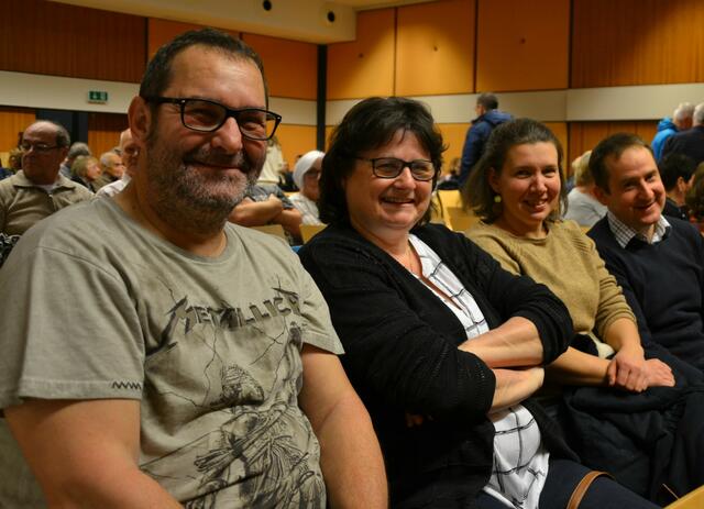 Robert und Leopoldiene Reischer, Margit und Herbert Steiner aus Hainfeld kamen am Freitag jedenfalls zu reichlich Lachmuskeltraining | Foto: A. Fritsch