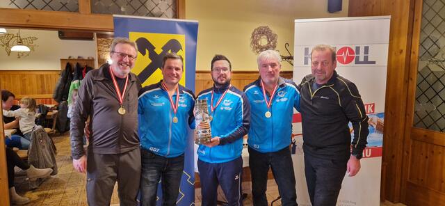1. Platz „Stockschützen 3 - Fanta 4" | Foto: Georg Dolzer