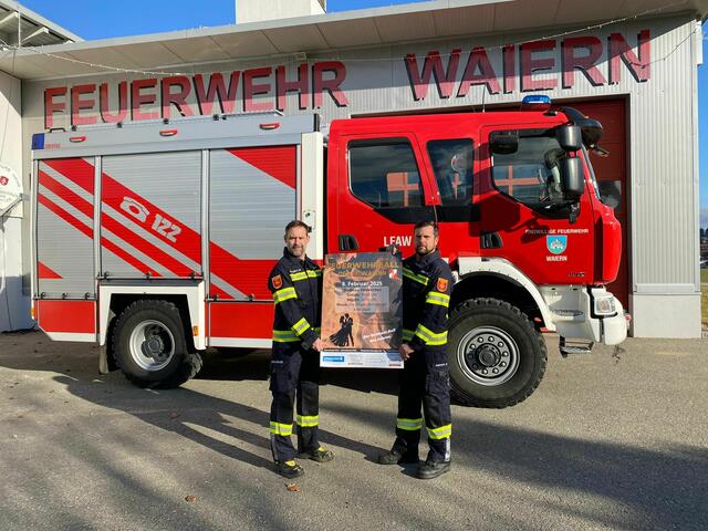 Kommandant Thomas Puschitz (rechst) und dem Kameradschaftsführer Markus Fink.  | Foto: FF Waiern