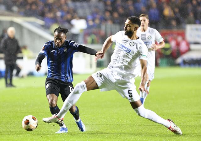 Pfeilschnell und torgefährlich: Gegen Ademola Lookman und Co. wird die Sturmdefensive um Gregory Wüthrich einiges zu tun bekommen.  | Foto: GEPA