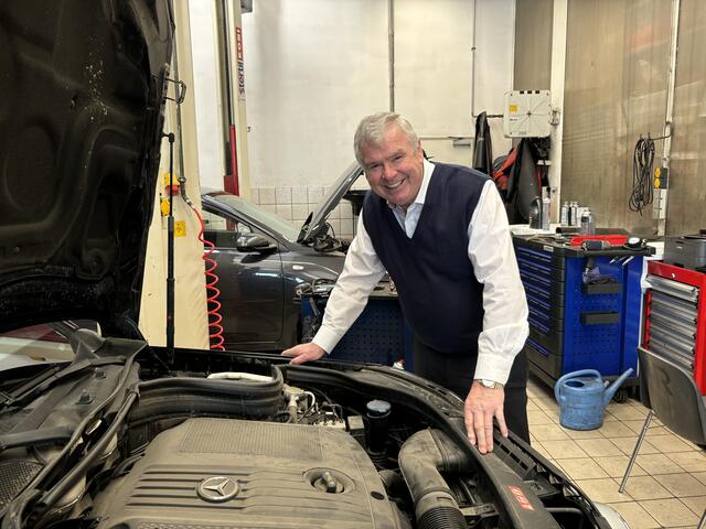 Josef Harb, Gründer vom Weizer Autozentrum Harb war schon immer Fan der Lehre. | Foto: MeinBezirk/Barbara Vorraber