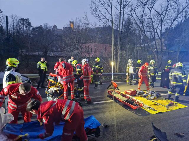 Die Rettungskräfte des Roten Kreuzes Voitsberg-Köflach mussten ein verletztes Ehepaar versorgen. | Foto: R. Wonisch/Rotes Kreuz Stmk.