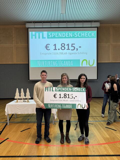 Die SchülerInnen verkauften selbstgemachten Kuchen und Neuburgersemmerl. Die Einnahmen spenden sie.  | Foto: HTL Neufelden