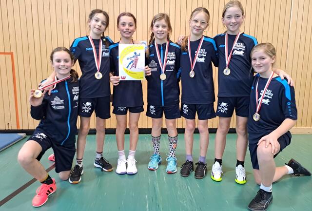 Die Schülerinnen der 1s Sportklasse freuten sich über ihren Sieg. | Foto: MS Kitzbühel