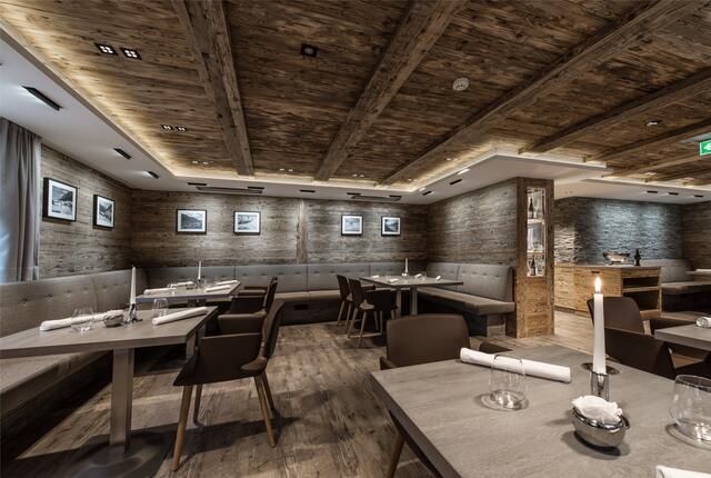 2 Sterne von Guide Michelin für das Restaurant Stüva in Ischgl sowie für den Schwarzer Adler in Hall, das Restaurant 141 by Joachim Jaud in Mieming und dem Gourmetrestaurant Tannenhof in St. Anton.
 | Foto: Berger