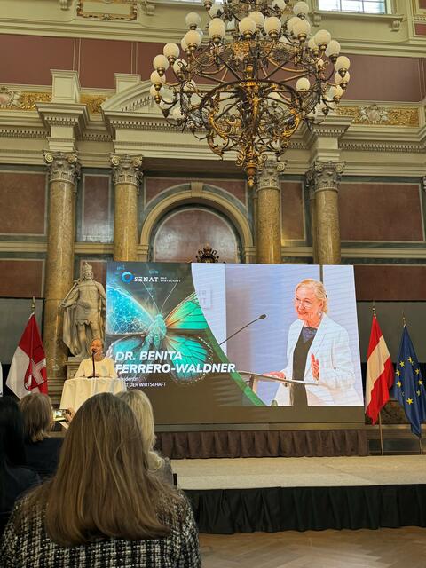 Benita Ferrero-Waldner spricht über die Herausforderungen und Chancen des kommenden Jahres. | Foto: Katharina Baumgartner