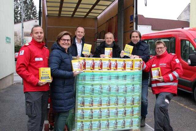 Fachbereichsleiter Christoph Schattauer-Schmidt, Bürgermeisterin Helga Rosenmayer, Stadtrat Jürgen Trsek, Stadtrat Martin Preis, Stadtrat Alexander Berger und Teamleiter der Team Österreich Tafel Gmünd, Karl Ferus.
 | Foto: VP NÖ