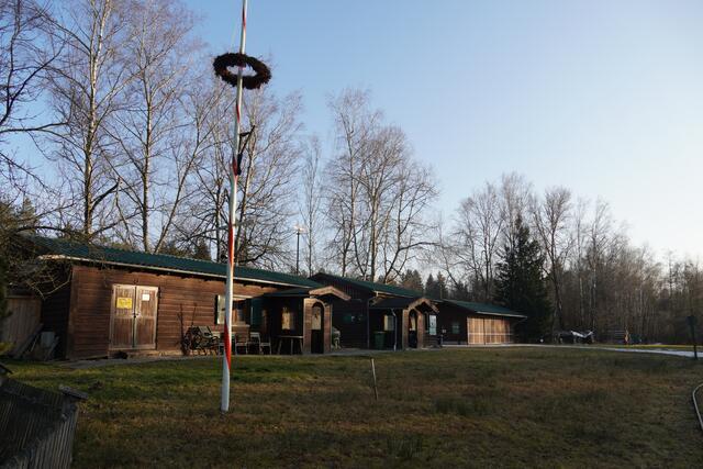 Das Areal rund um die Schutzhütte im Bürmooser Moor. | Foto: Emanuel Hasenauer
