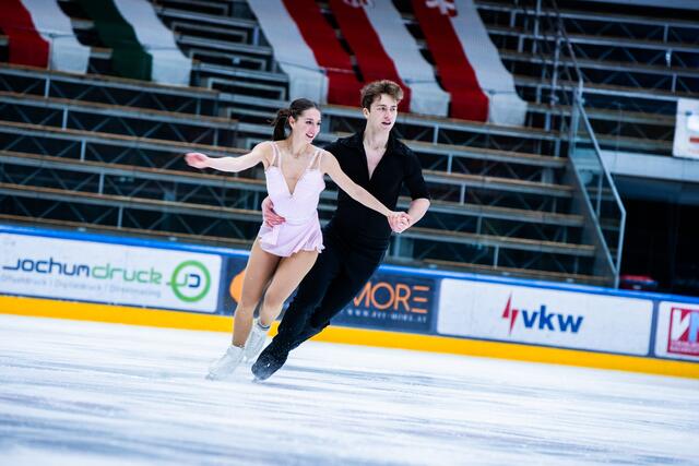 Das Salzburger Eiskunstlauf-Duo Sophia Schaller und Livio Mayr wurden für die Europameisterschaften im Paarlauf nachnominiert. | Foto: Skate Austria / TextMarka