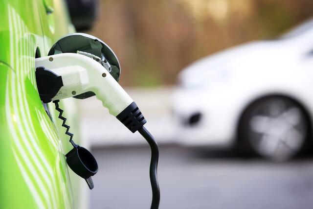 Es werden derzeit weniger Dieselautos neu zugelassen als E-Autos. | Foto: PantherMedia/kristt