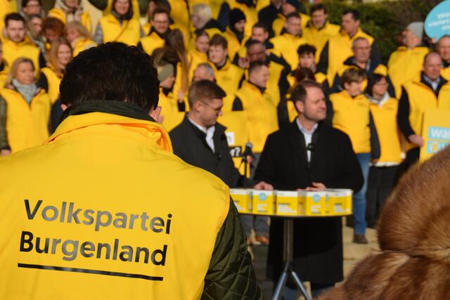 Die ohnehin verwundete Volkspartei Burgenland muss sich kurz vor den beginnenden Gesprächen rund um eine mögliche Regierungsbeteiligung mit einer Obmanndebatte rumschlagen. | Foto: Tscheinig