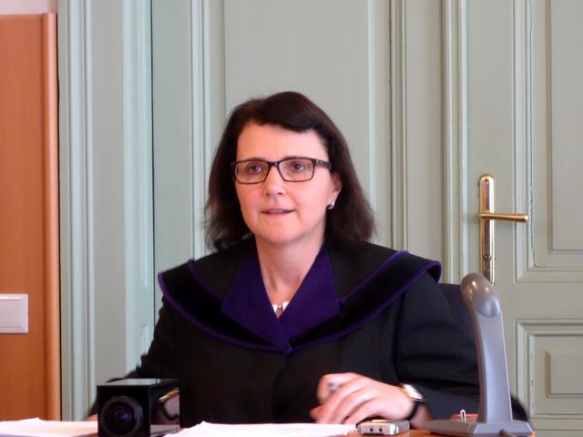 Richterin Doris Wais-Pfeffer begründete die Entscheidung, den Angeklagten in einem forensisch-therapeutischen Zentrum unterzubringen mit der glaubwürdigen Aussage des Opfers sowie mit der Einschätzung des Gutachters. | Foto: Ilse Probst