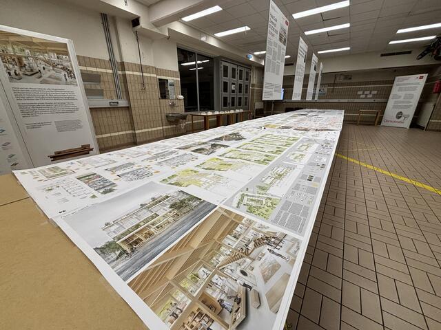 Bei einer Ausstellung im kleinen Rahmen wurden die besten acht Projekte vorgestellt. | Foto: Nathanael Peterlini/MeinBezirk