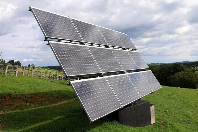 Mit der Gründung der Energiegemeinschaft wurde die Basis für eine effiziente Nutzung von in Hennersdorf erzeugtem Sonnenstrom geschaffen. Im Bereich der „Gesunden Gemeinde“ wurden bereits Vorarbeiten für das Projekt „Demenzfreundliche Gemeinde“ erledigt, berichtet der Bürgermeister. (Symbolfoto) | Foto: Pixabay/atimedia